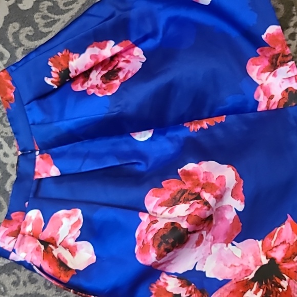 Women's sz 1 floral skirt - Picture 8 of 8